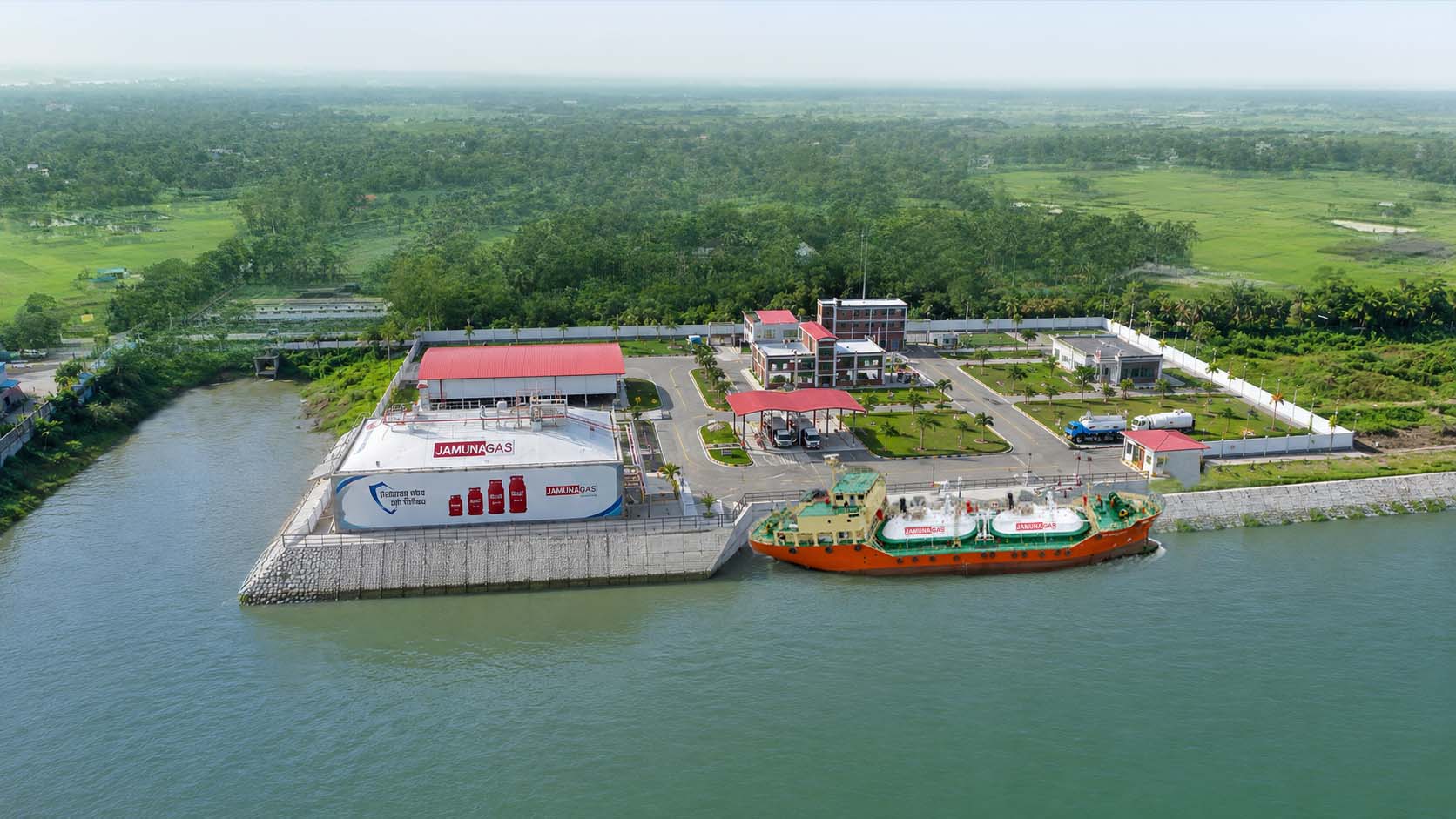 Jamuna Gas sustainable infrastructure by the river
